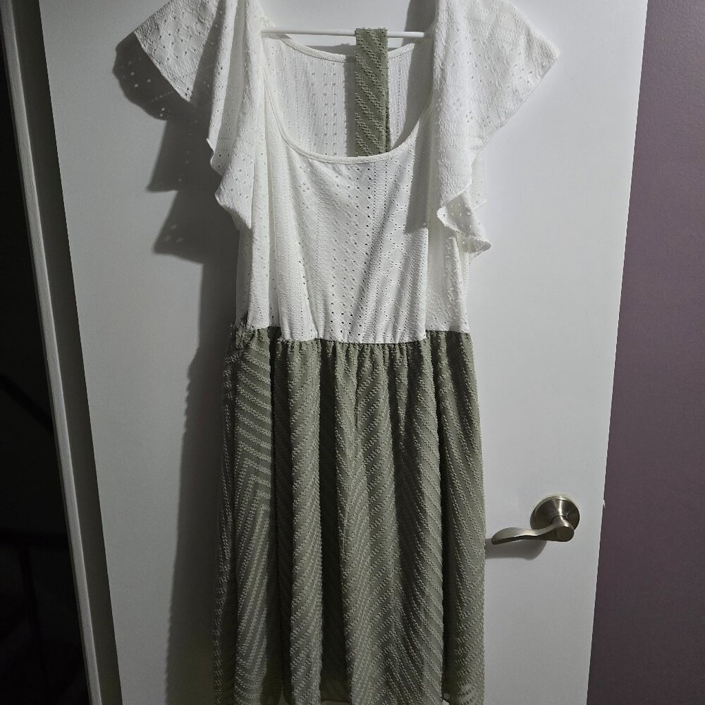 Green/White Dress